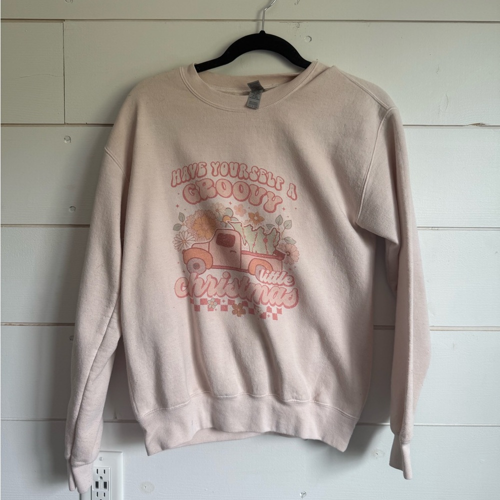 Gildan Women's Pink Crew Neck Sweater